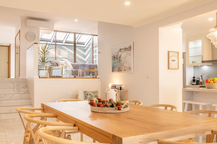 The Moorings, 22/4 Cromarty Rd – stunning townhouse with water views