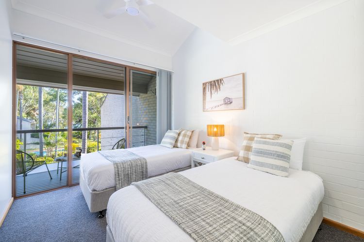 The Moorings, 22/4 Cromarty Rd – stunning townhouse with water views