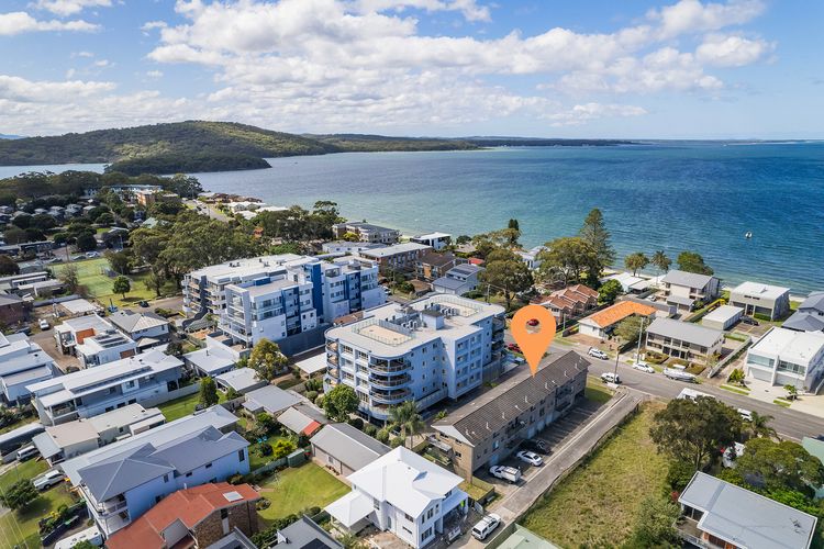 1 Costa Smerelda, 16 Soldiers Point Rd – filtered water views