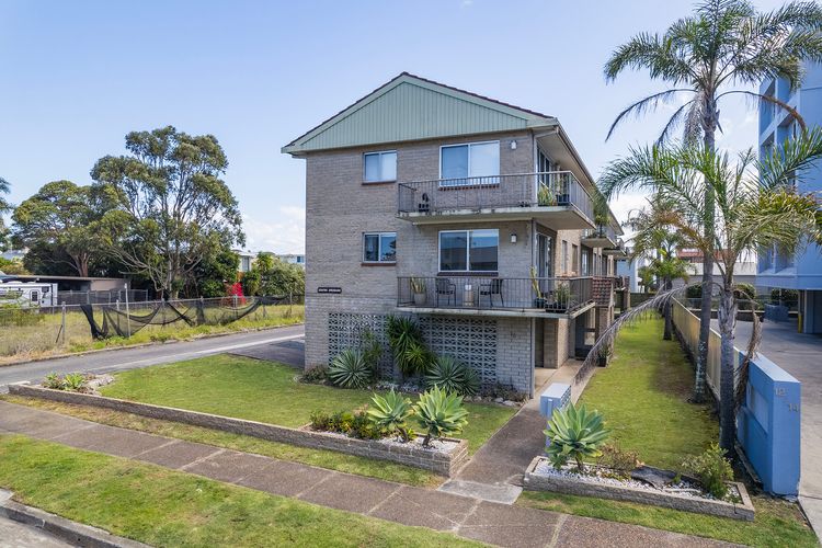 1 Costa Smerelda, 16 Soldiers Point Rd – filtered water views