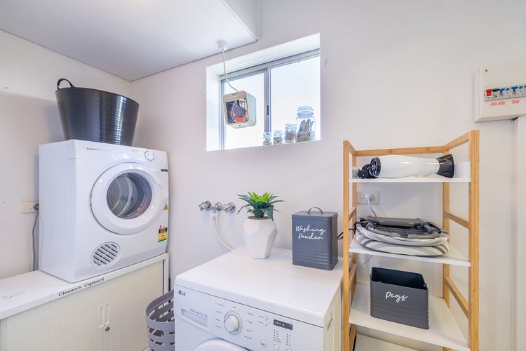 1 Costa Smerelda, 16 Soldiers Point Rd – filtered water views