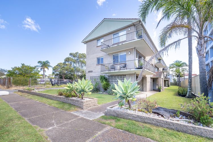 1 Costa Smerelda, 16 Soldiers Point Rd – filtered water views