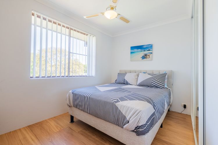 Amanda Court 14, 1-5 Weatherly Close – 250 metres from Shoal Bay Beach