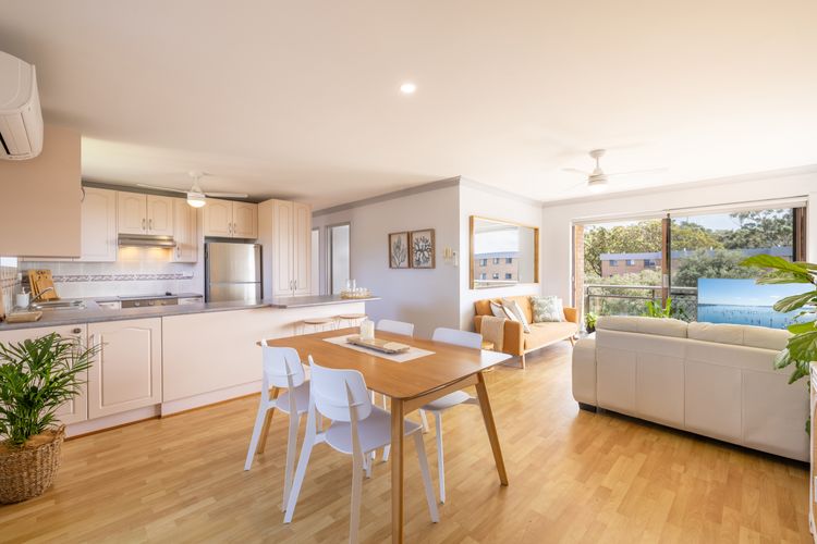 Commodore 6, 6 Intrepid Cl – water views, Air Con, Wi-Fi