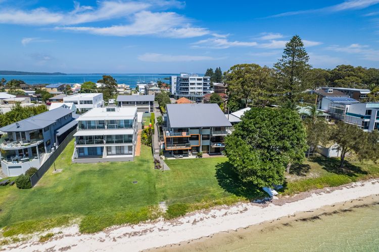 Boondelbah, 4/29 Soldiers Point Rd – waterfront bliss