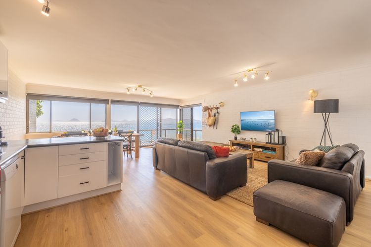 Boondelbah, 4/29 Soldiers Point Rd – waterfront bliss