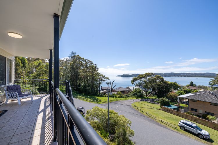 Wanda Up, 80 Randall Dr – spectacular views, aircon and Wi-Fi
