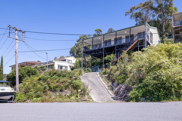 Wanda Up, 80 Randall Dr – spectacular views, aircon and Wi-Fi