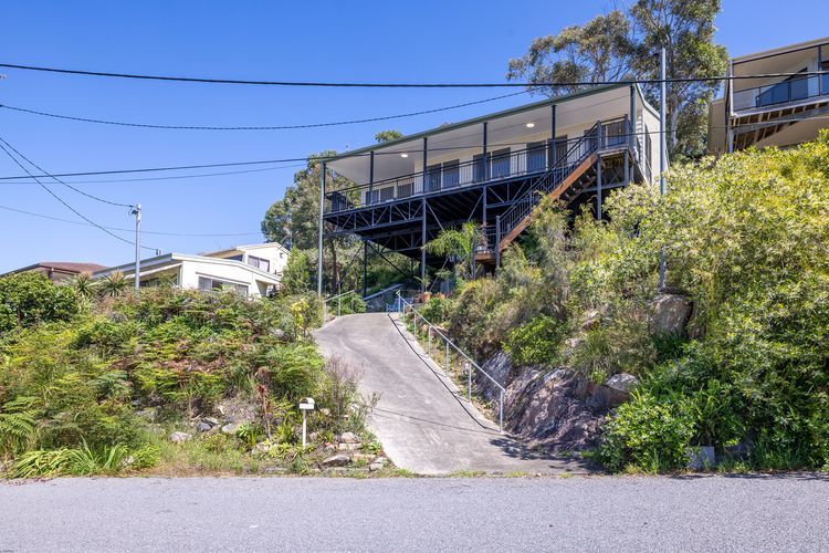 Wanda Up, 80 Randall Dr – spectacular views, aircon and Wi-Fi