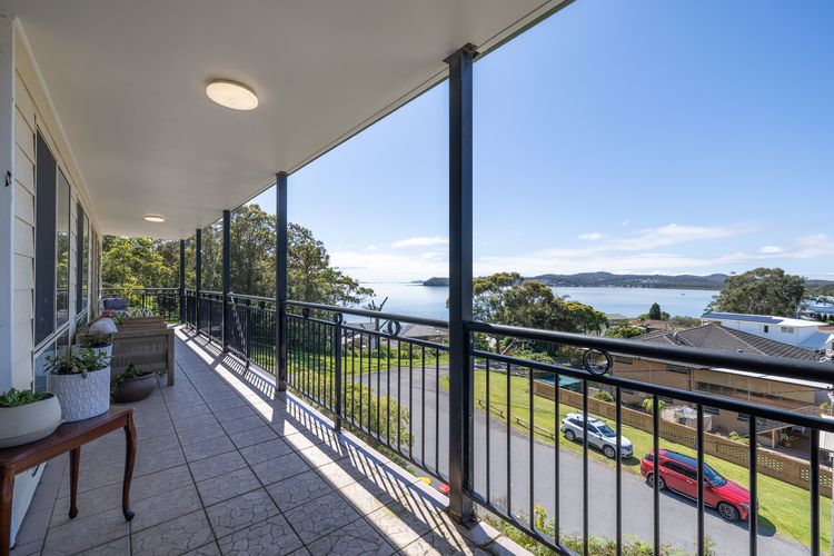 Wanda Up, 80 Randall Dr – spectacular views, aircon and Wi-Fi