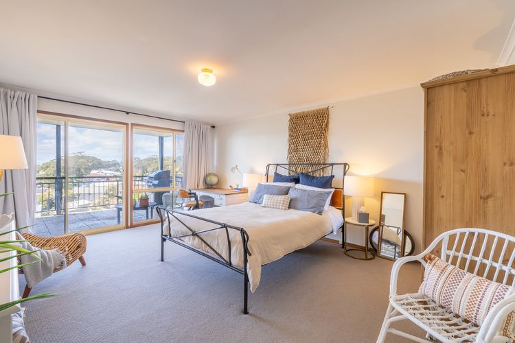 Wanda Up, 80 Randall Dr – spectacular views, aircon and Wi-Fi