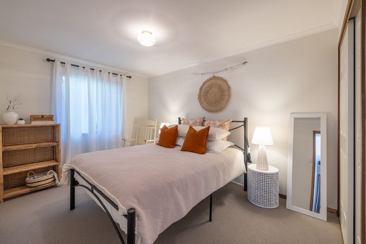 Wanda Up, 80 Randall Dr – spectacular views, aircon and Wi-Fi