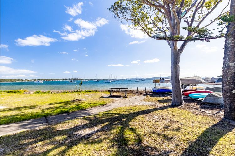 Wanda Up, 80 Randall Dr – spectacular views, aircon and Wi-Fi