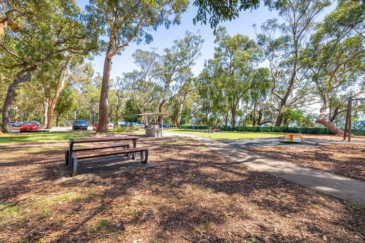 139 Government Rd  – Pet Friendly, Air Con, WiFi, Water views