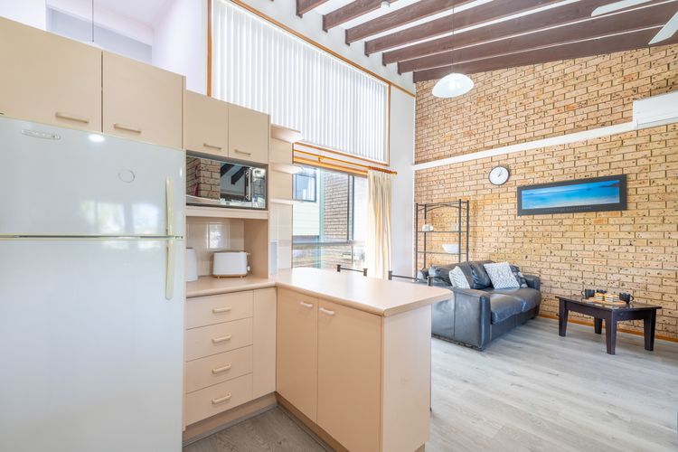 Bay Parklands, 6/2 Gowrie Ave – pool, Wi-Fi family holiday