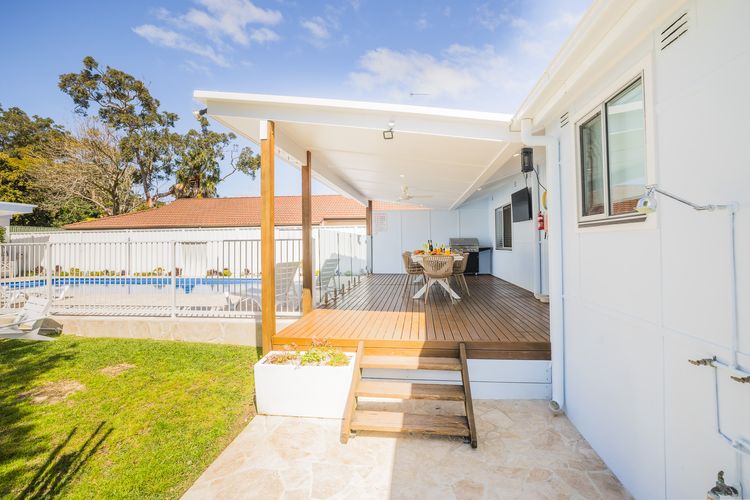 Shoal Shack 72, 72 Tomaree Rd – Pool, Pet Friendly, Wi-Fi, Air Con, Linen
