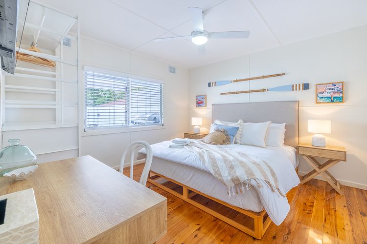 Shoal Shack 72, 72 Tomaree Rd – Pool, Pet Friendly, Wi-Fi, Air Con, Linen