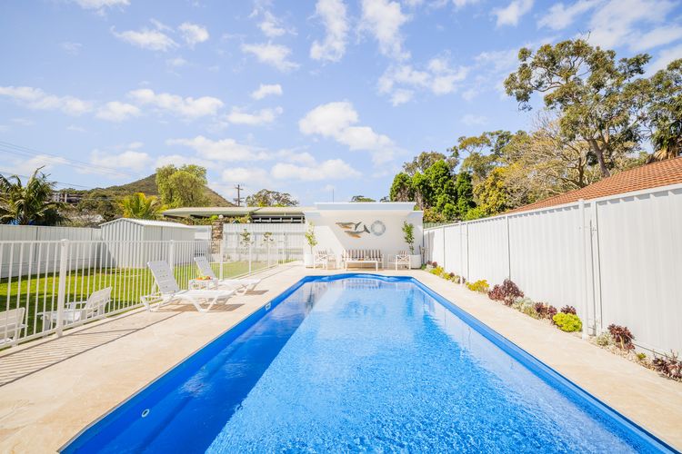 Shoal Shack 72, 72 Tomaree Rd – Pool, Pet Friendly, Wi-Fi, Air Con, Linen