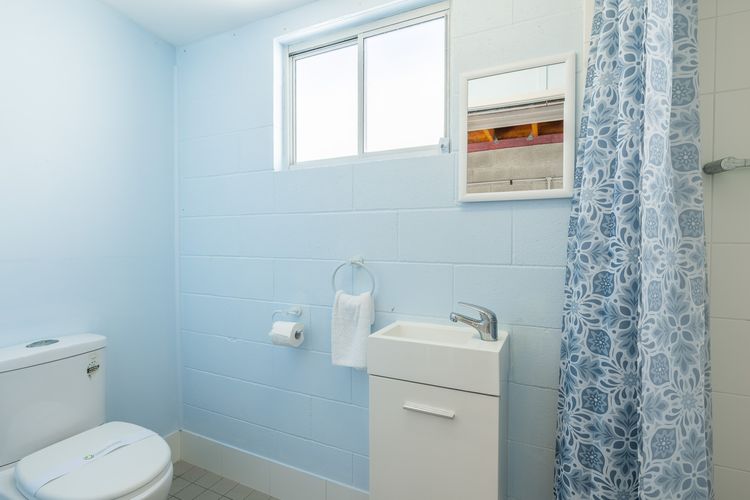 Shoal Shack 72, 72 Tomaree Rd – Pool, Pet Friendly, Wi-Fi, Air Con, Linen