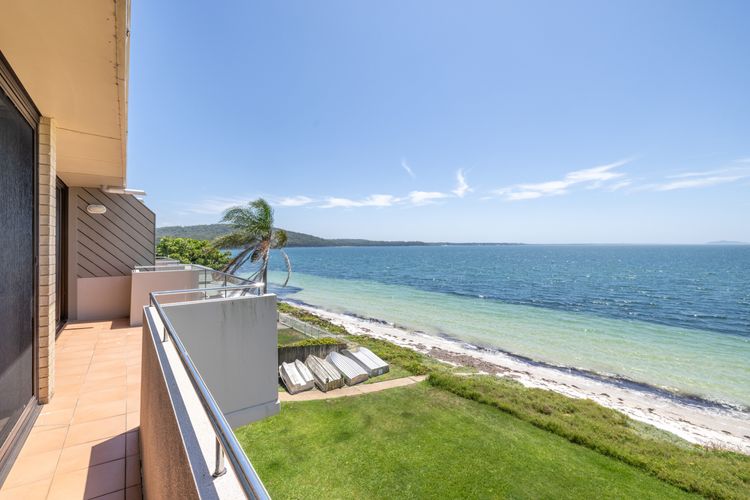 Harbourside , 14/3-7 Soldiers Point Rd – waterfront magic