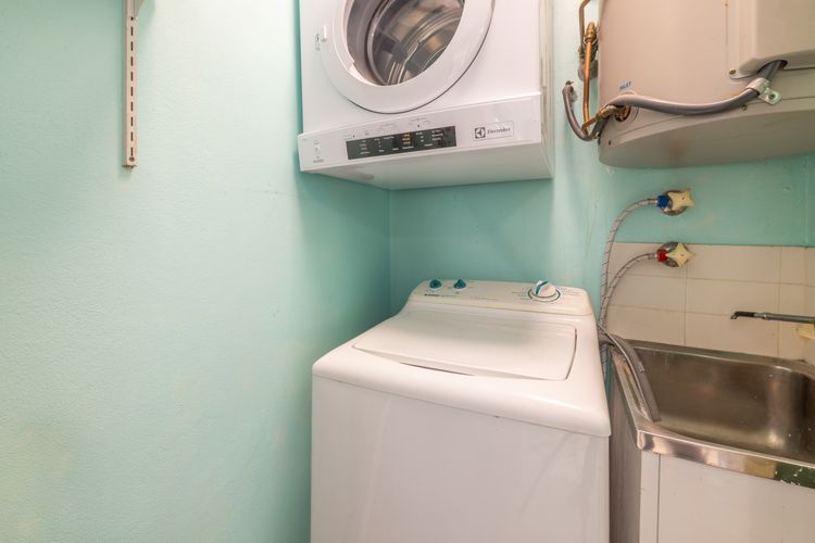 Harbourside , 14/3-7 Soldiers Point Rd – waterfront magic