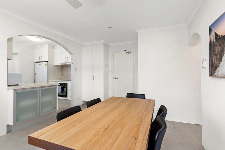 Parkview, 14/11 Catalina Cl – air con, Wi-Fi and close to the water