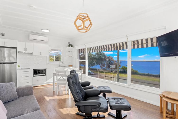 Bayside, 6/21 Victoria Pde – sensational water views, linen