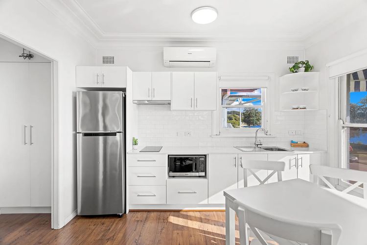 Bayside, 6/21 Victoria Pde – sensational water views, linen