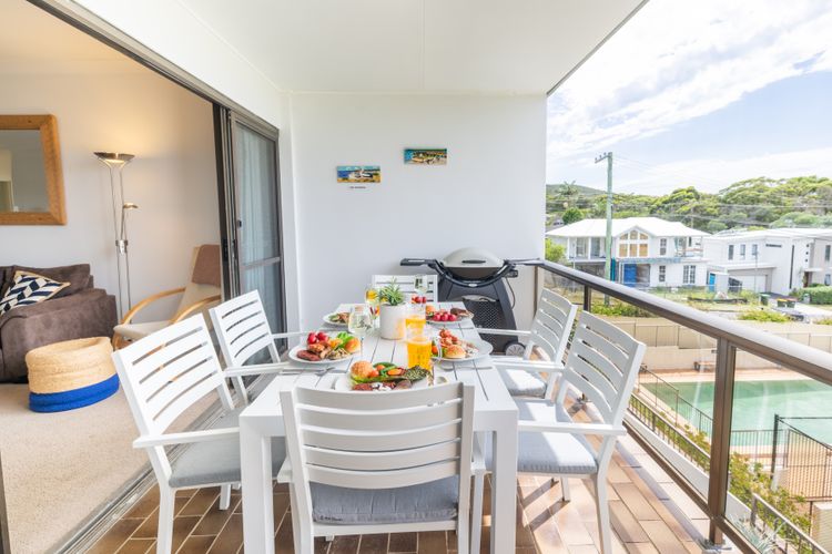 The Dunes, 8/38 Marine Dr – complex pool, tennis court and Wi-Fi