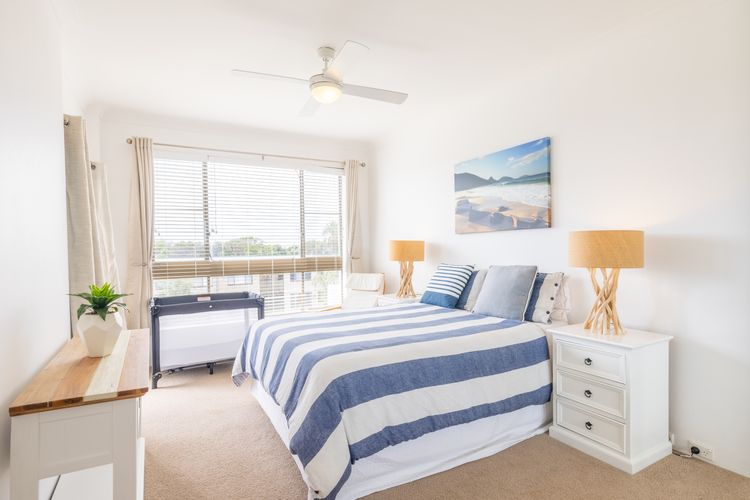 The Dunes, 8/38 Marine Dr – complex pool, tennis court and Wi-Fi