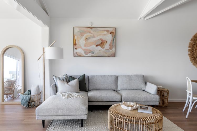 Waves at Boat Harbour, 65 Kingsley Dr – stunning house, fantastic waterviews and dog friendly