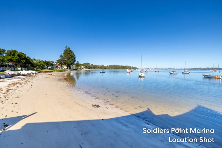 Costas Smerelda, 8/16 Soldiers Point Rd – Linen, Views, Air Con, Wi-Fi