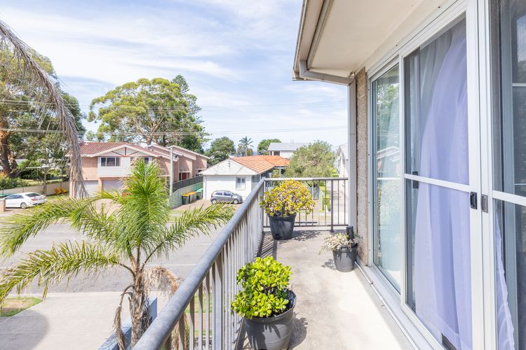 Costas Smerelda, 8/16 Soldiers Point Rd – Linen, Views, Air Con, Wi-Fi