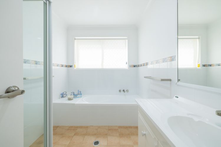 8 Ocean Avenue – Ocean Escape, Wi-Fi, views and Aircon