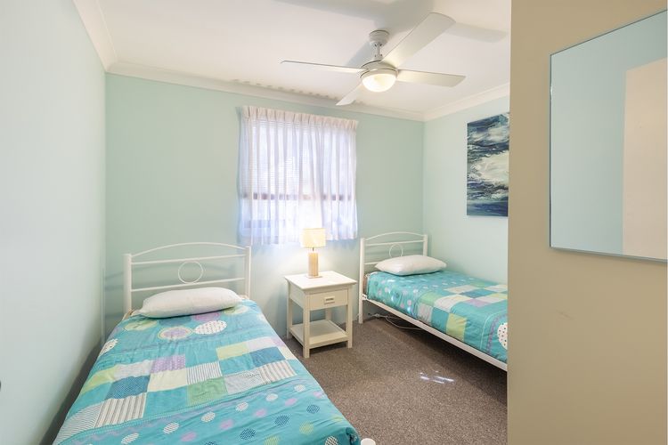 Carindale, 16/19-23 Dowling Street – Ground floor unit with complex pool and tennis Court