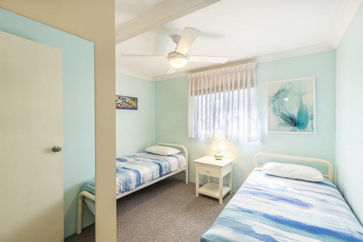 Carindale, 16/19-23 Dowling Street – Ground floor unit with complex pool and tennis Court