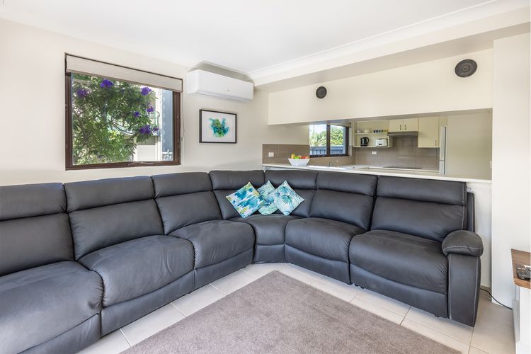 Carindale, 16/19-23 Dowling Street – Ground floor unit with complex pool and tennis Court