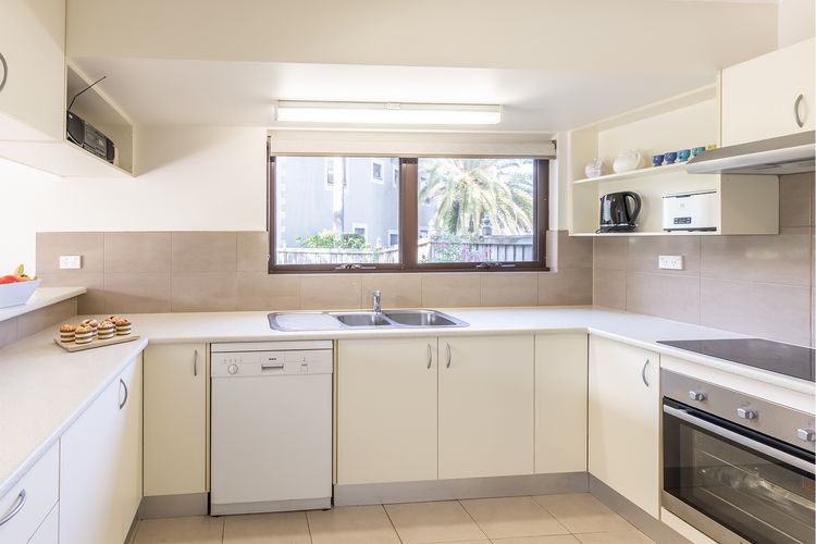 Carindale, 16/19-23 Dowling Street – Ground floor unit with complex pool and tennis Court