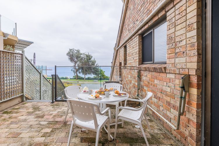 A Yachtsman Rest, 3/37 Victoria Pde – stunning unit with stunning views