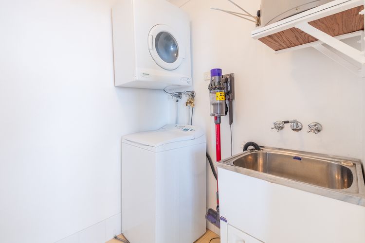 Casuarina’s, 6/33 Soldiers Point Rd – stunning waterfront unit