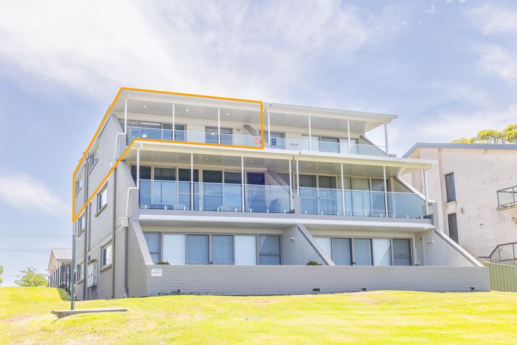 Casuarina’s, 6/33 Soldiers Point Rd – stunning waterfront unit