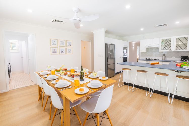 Salamander Sanctuary, 204 Salamander Way – pool, pets, linen, aircon, Wi-Fi