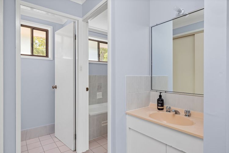 32 Degrees South, 40 Government Rd – Pet Friendly, Linen, Air Con, WiFi