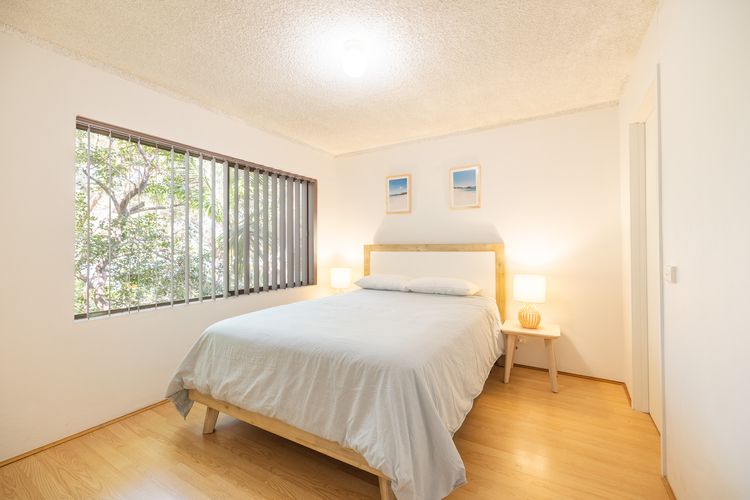 The Poplars, 16/36 Magnus St – stunning views and complex pool