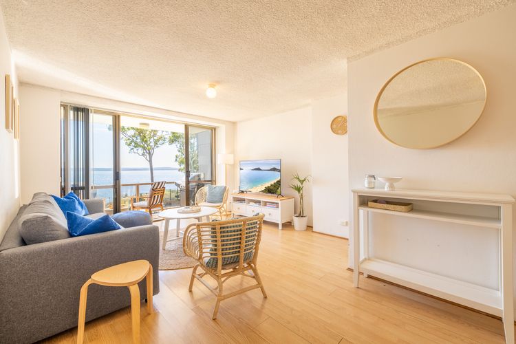 The Poplars, 16/36 Magnus St – stunning views and complex pool