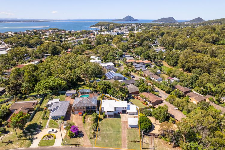 Soul of the Bay, 36 Galoola Dr – Wi-Fi, Boat Parking, Spa, Air Con