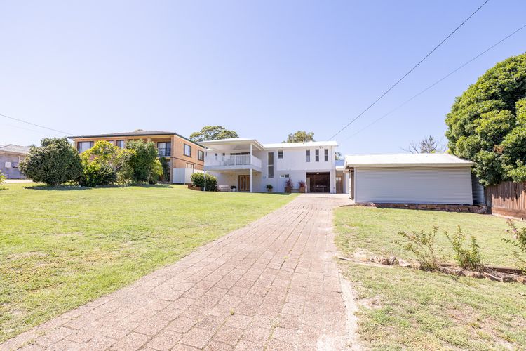 Soul of the Bay, 36 Galoola Dr – Wi-Fi, Boat Parking, Spa, Air Con