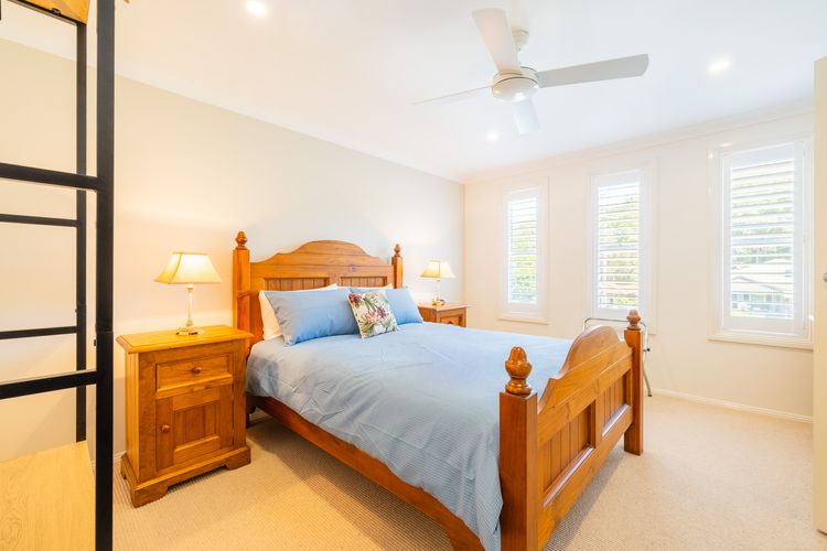 Soul of the Bay, 36 Galoola Dr – Wi-Fi, Boat Parking, Spa, Air Con