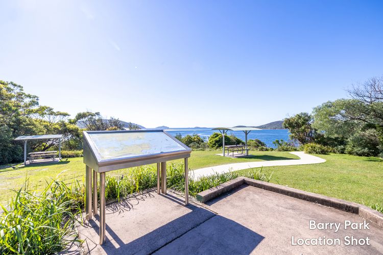 Shells on the Shore 1, 9 Lentara St – Air Con, Wi-Fi, Linen, Boat Parking