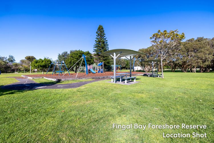 Shells on the Shore 1, 9 Lentara St – Air Con, Wi-Fi, Linen, Boat Parking
